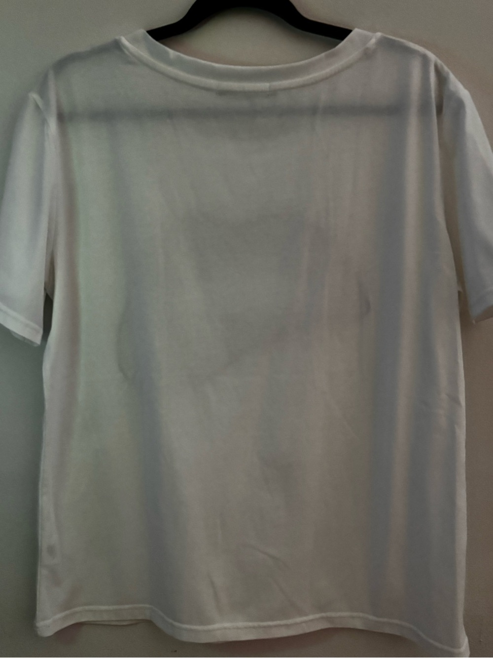 XXL SPARKLING White Sequin Lip Graphic Tee - Women - Picture 5 of 6